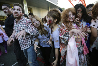 Illustration for article titled Here's What a Thousand Zombies Attacking Tokyo Looks Like